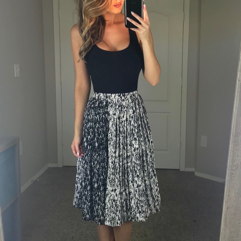 New Anthropologie Black & White Pleated Skirt - Picture 5 of 5